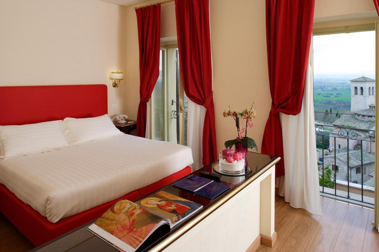 จอตโต โฮเต็ล แอนด์ สปา Hotel อัสซิซี ภายนอก รูปภาพ