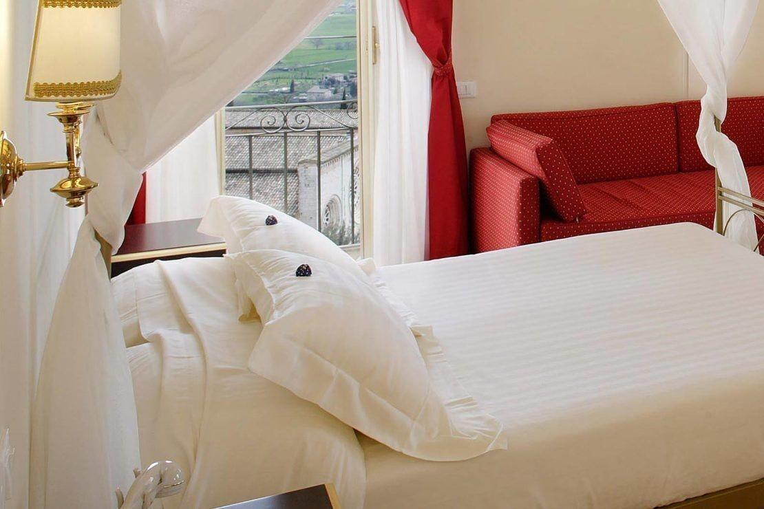 จอตโต โฮเต็ล แอนด์ สปา Hotel อัสซิซี ภายนอก รูปภาพ